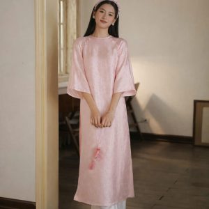 Áo Dài Lụa Hồng Phấn Tay Lỡ Dịu Dàng Thanh Thoát