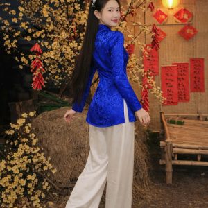 Áo Bà Ba Gấm Vân Đá Cài Nút Cổ Tim – Xanh Đậm