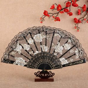 Quạt Ren Hoa Hồng Xếp Cầm Tay