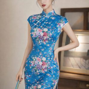 Sườn Xám Xanh Lam Hoạ Tiết Hoa Cổ Tàu Xẻ Cao Thanh Lịch