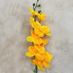 Cành Lan Hồ Điệp Vàng