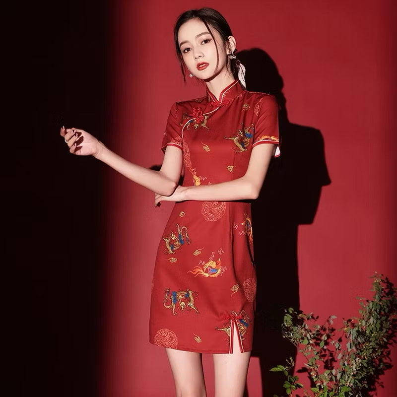Sườn Xám Đỏ Họa Tiết Kiêu Sa - Ảnh 6