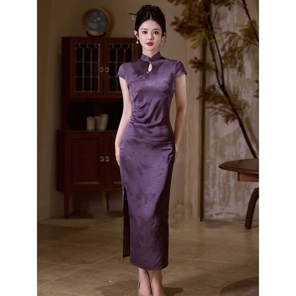 Sườn Xám Velvet Amethyst – Kiêu Sa Quý Phái