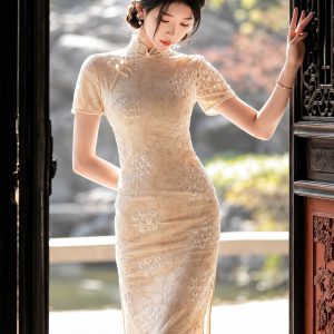 Sườn Xám Gấm Kem Thêu Hoa Thanh Nhã Cao Cấp - BD01