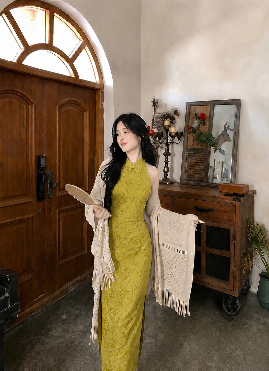 Sườn Xám Lụa Vàng Thanh Nhã - Ảnh 3