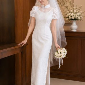 Bạch Ngọc Tân Nương – Sườn Xám Trắng Cô Dâu Cổ Vòng Ngọc