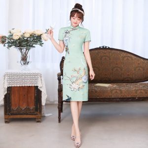 Sườn Xám Xanh Mint Phối Họa Tiết Tao Nhã – Nhẹ Nhàng, Thanh Lịch