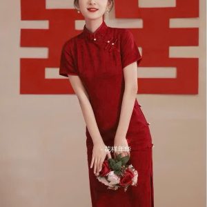Sườn Xám Dáng Dài Đỏ Quyến Rũ – Thiết Kế Trung Hoa Tôn Dáng, Tôn Da
